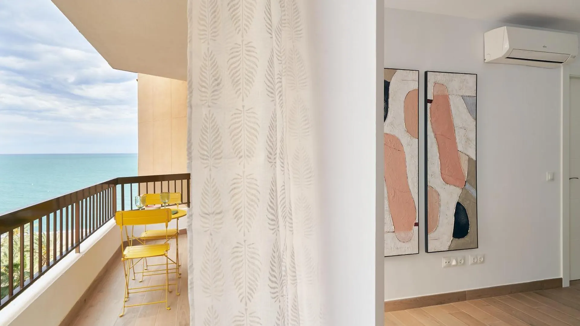 Apartamento En Primera Linea De Playa En La Malagueta Málaga Appartamento